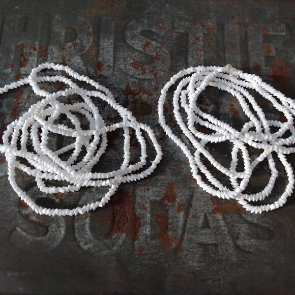 Vintage Milk Glass Necklaces 2 Strands White Penne Seed Beads Pointed Cylinders - Picture 7 of 7